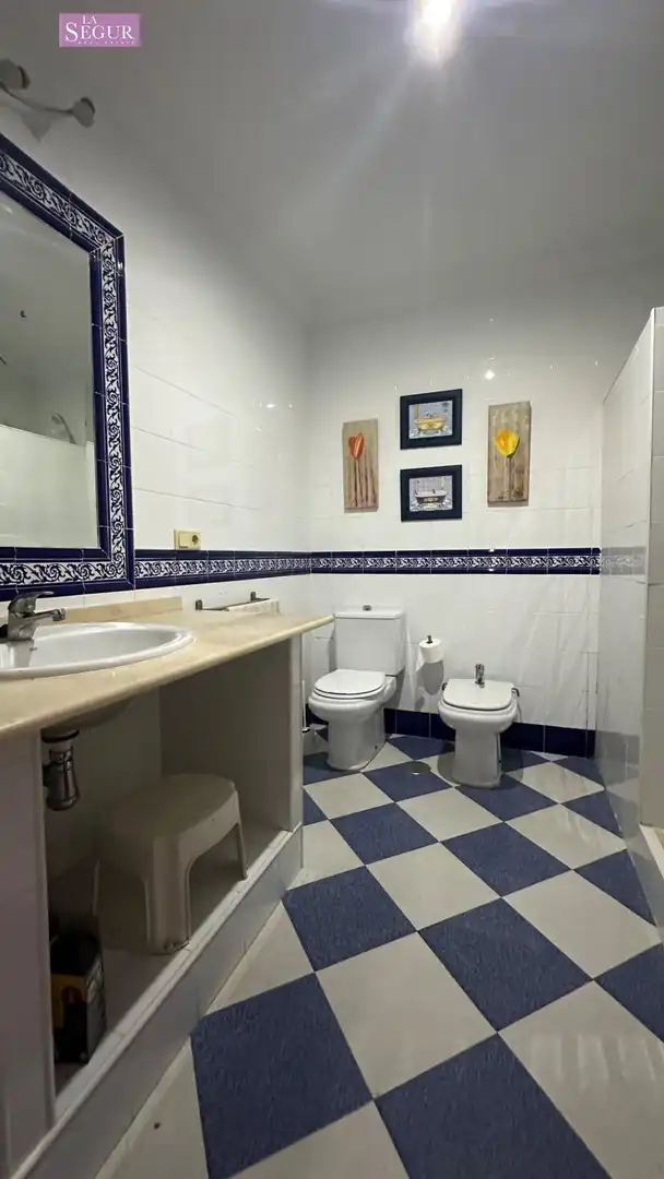 Bany de Apartament en venda en Conil de la Frontera amb Aire condicionat, Calefacció i Terrassa