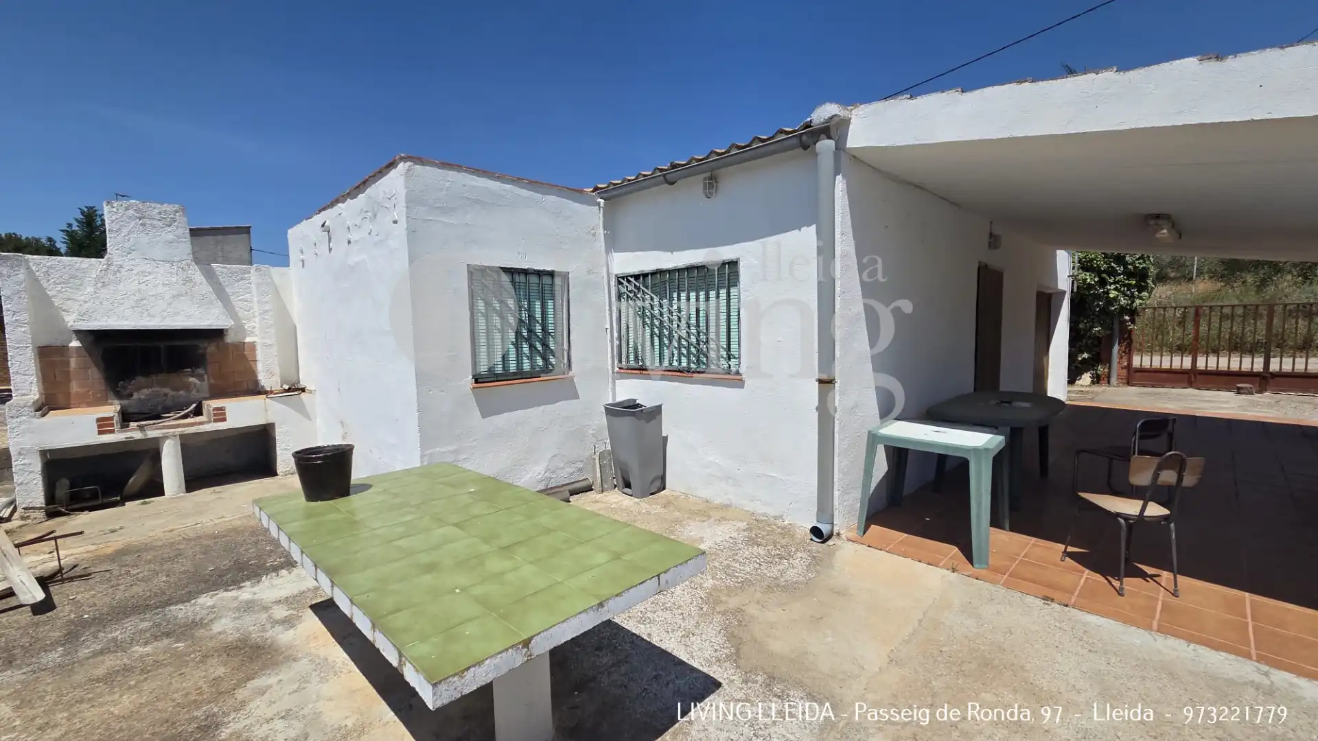 Exterior view of Houses for sale in Puigverd de Lleida  with Private garden, Swimming Pool and Furnished