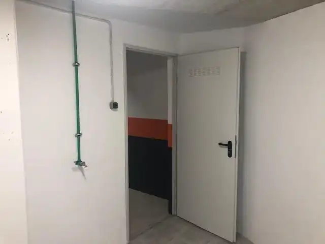 Garaje de alquiler en Tomares
