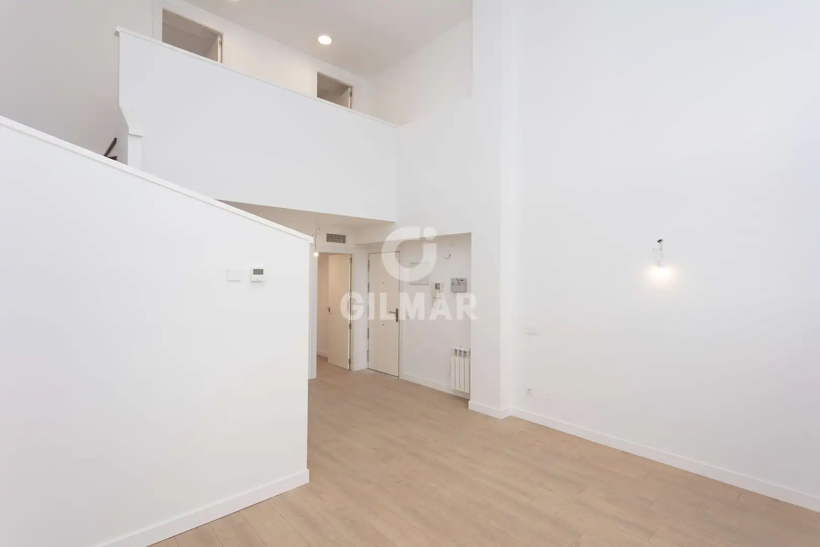 Habitación de Dúplex en venta en Madrid con Calefacción