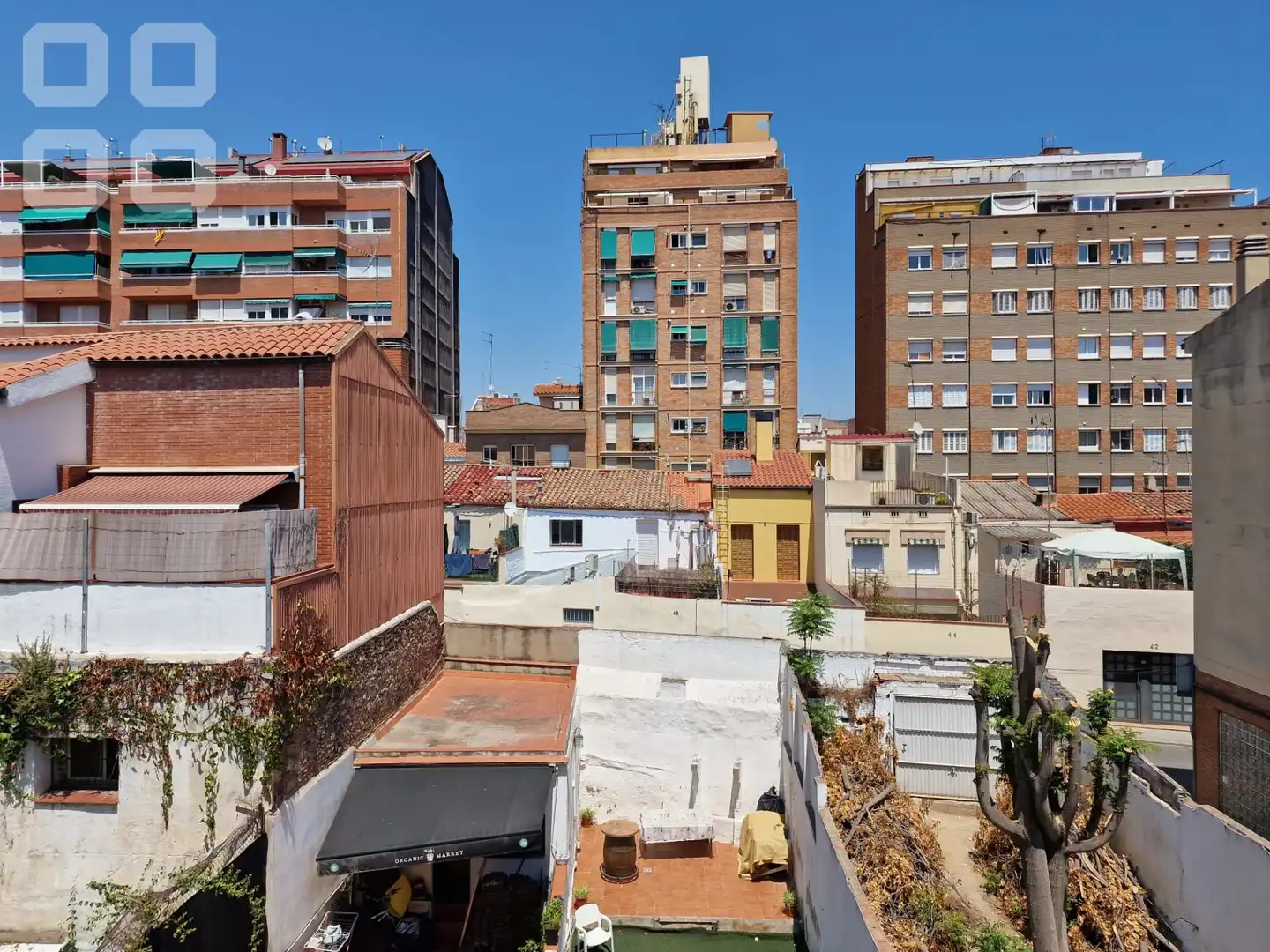 Vista exterior de Estudi de lloguer en Barcelona amb Parquet i Balcó