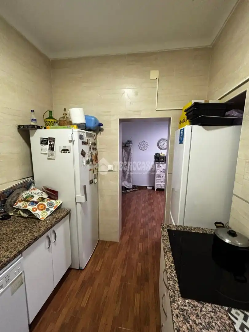 Casa aparellada amb terrassa en venda a Los Palacios y Villafranca, imagen 19