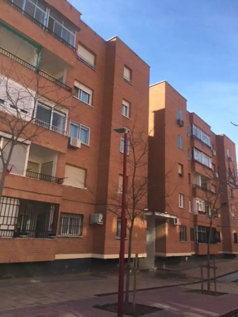 Vista exterior de Piso en venta en Meco