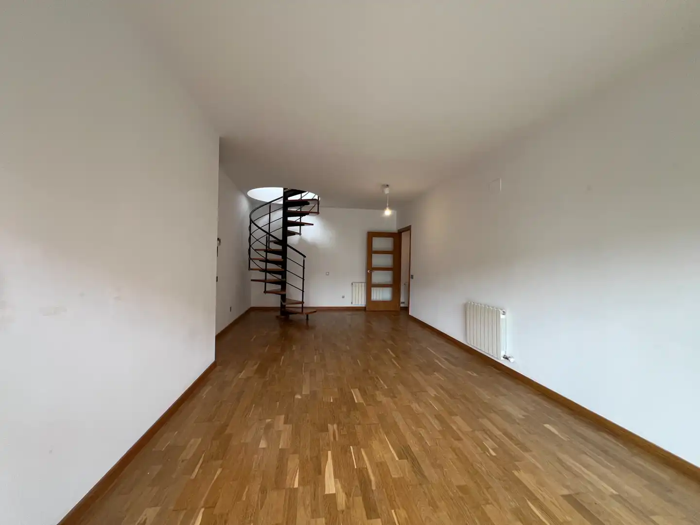Wohnung zum Verkauf in Sant Cugat del Vallès mit Klimaanlage, Heizung und Privatgarten