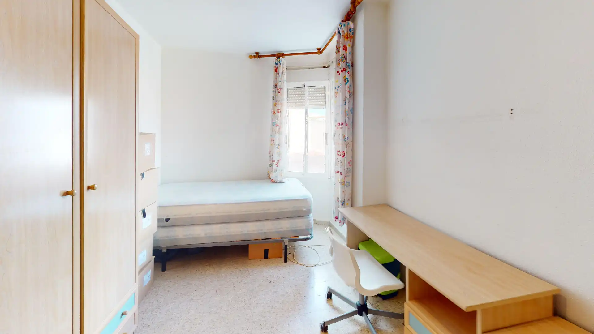 Habitación de Piso en venta en Pilar de la Horadada con Amueblado, Horno y Balcón
