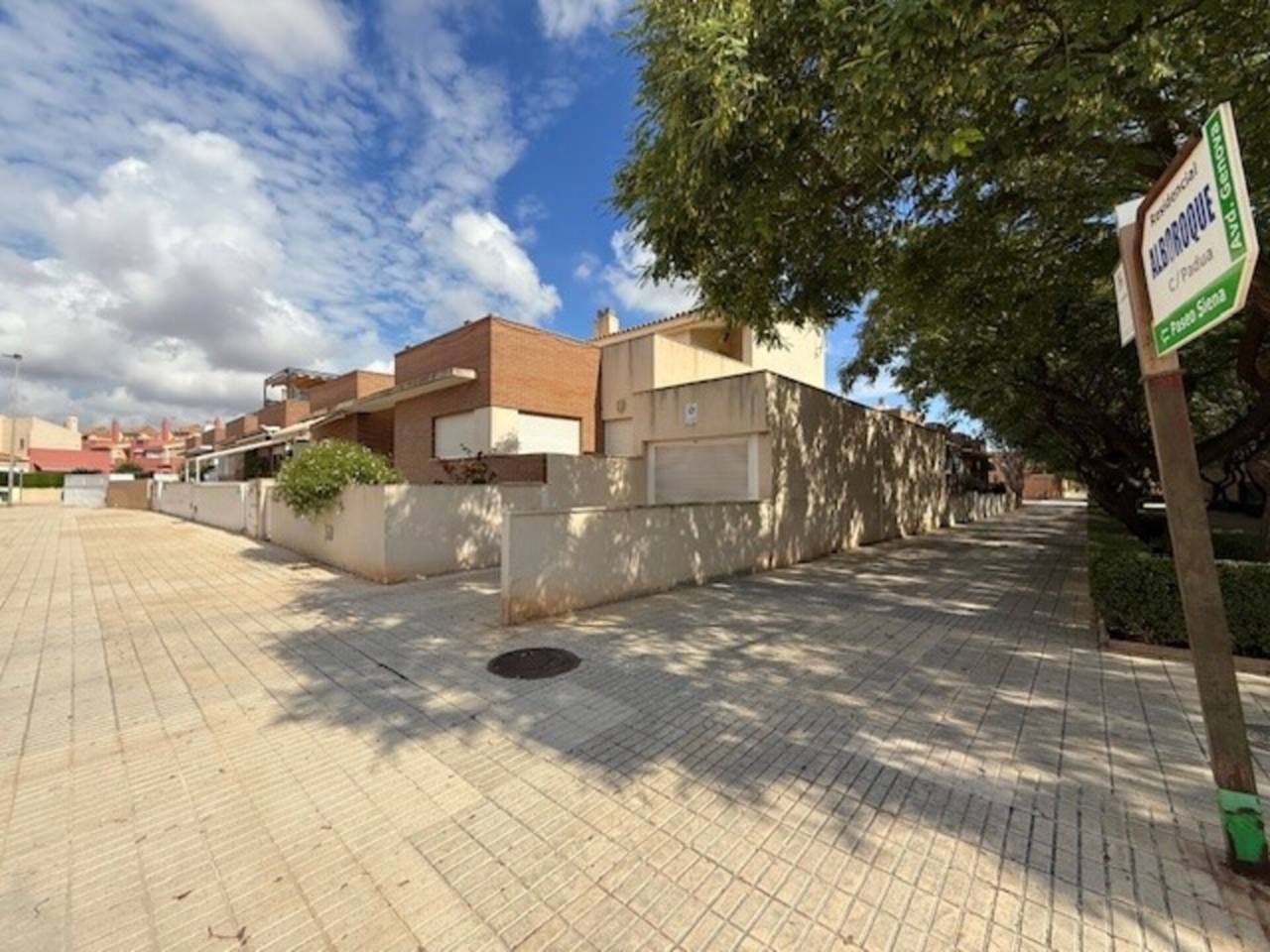 Exterior view of Single-family semi-detached for sale in Cartagena  with Air Conditioner, Heating and Private garden