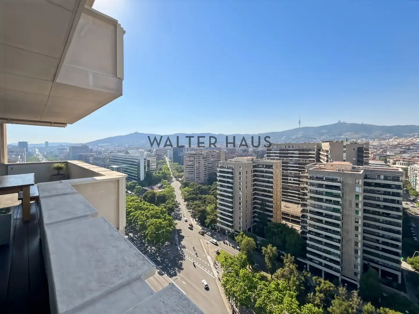 Außenansicht von Wohnung zur Miete in Barcelona mit Klimaanlage, Heizung und Möbliert