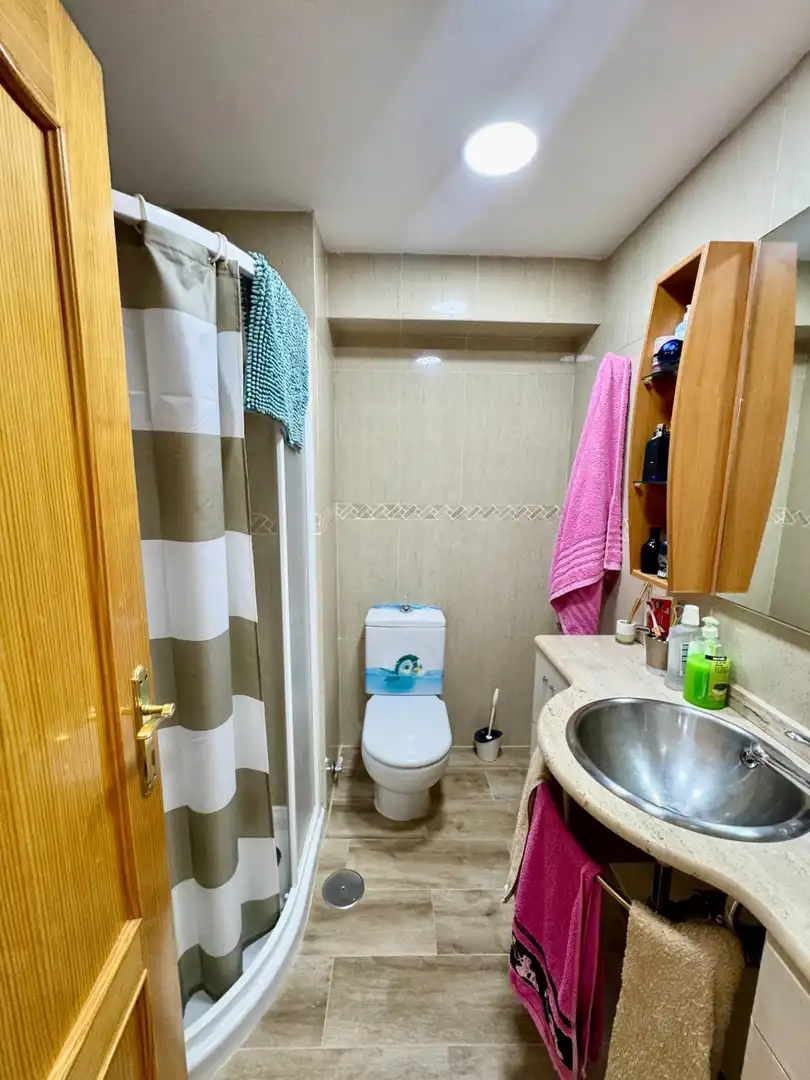 Badezimmer von Wohnungen zur Miete in Benalmádena mit Privatgarten, Möbliert und Gemeinschaftspool