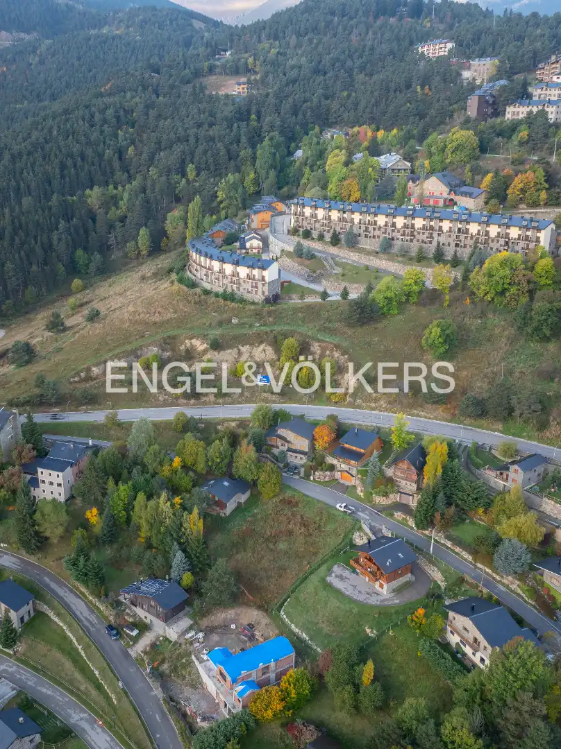 Exterior view of Houses for sale in Alp  with Heating, Private garden and Parquet flooring