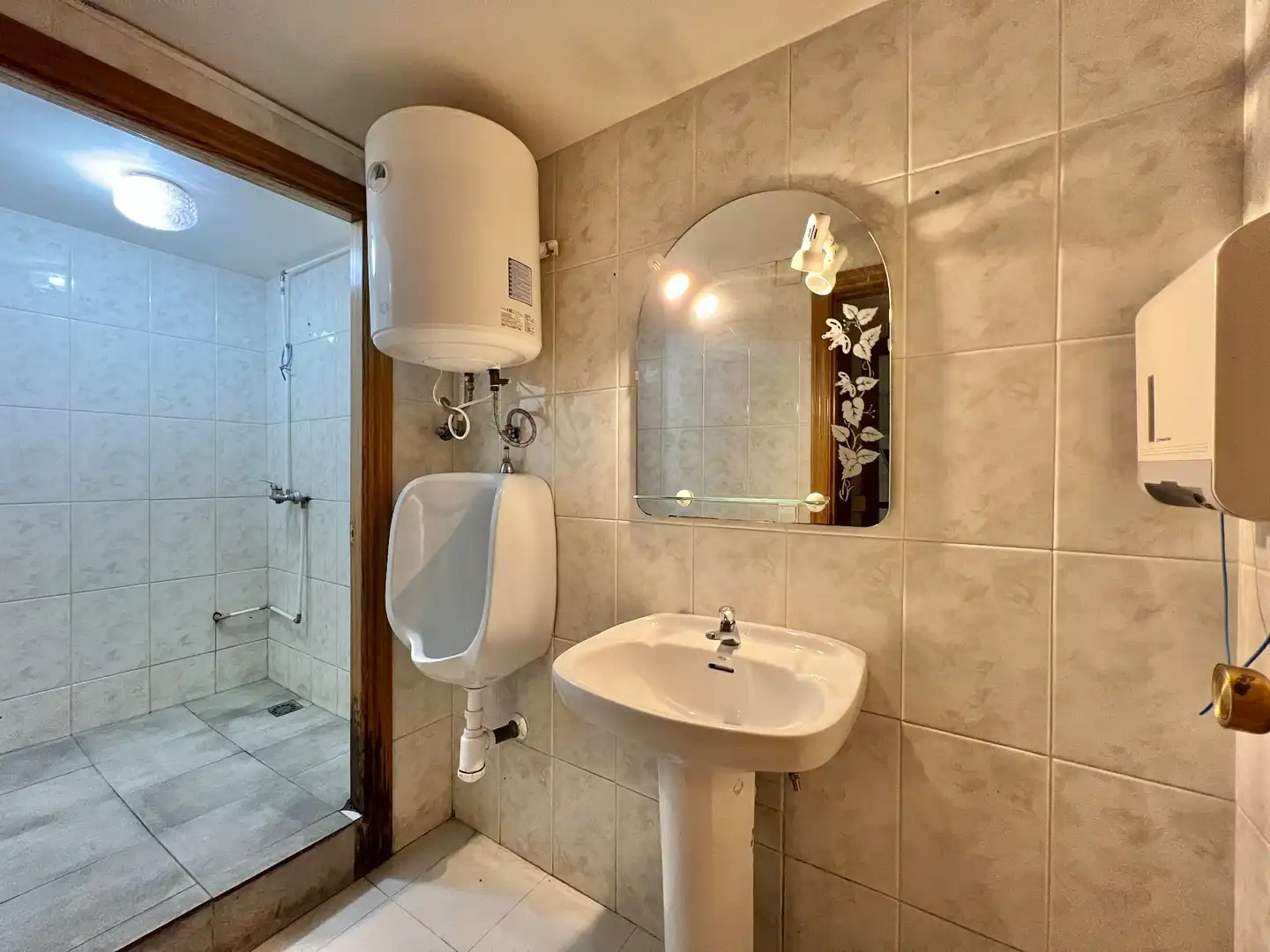 Badezimmer von Geschaftsraum zur Miete in Reus
