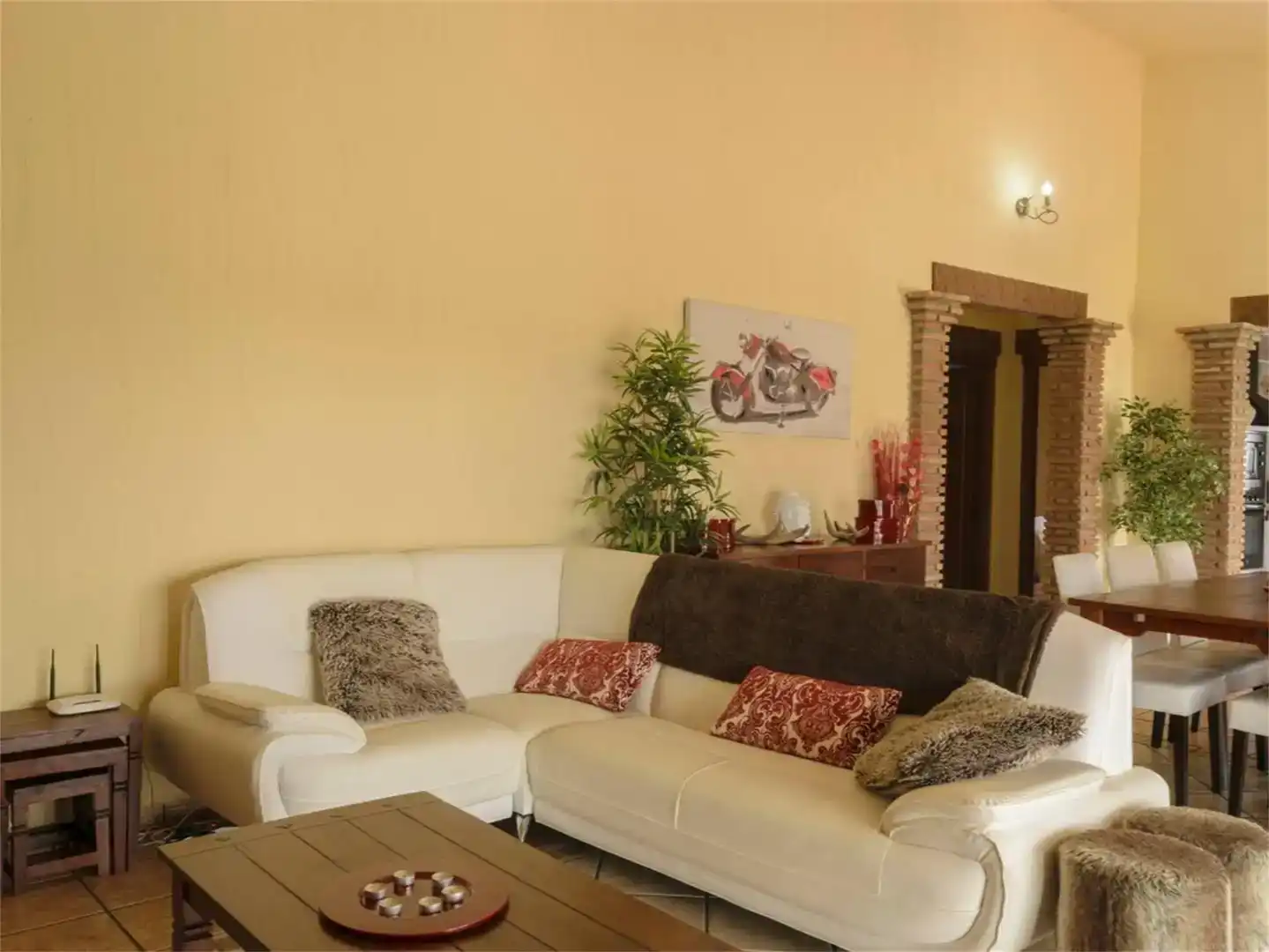 Wohnzimmer von Country house zur Miete in Benamocarra mit Klimaanlage und Schwimmbad