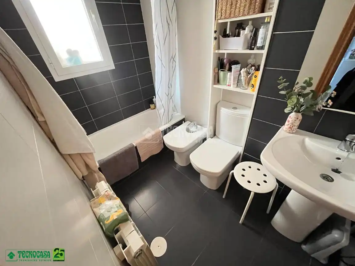 Baño de Piso en venta en Miguelturra con Aire acondicionado, Terraza y Balcón