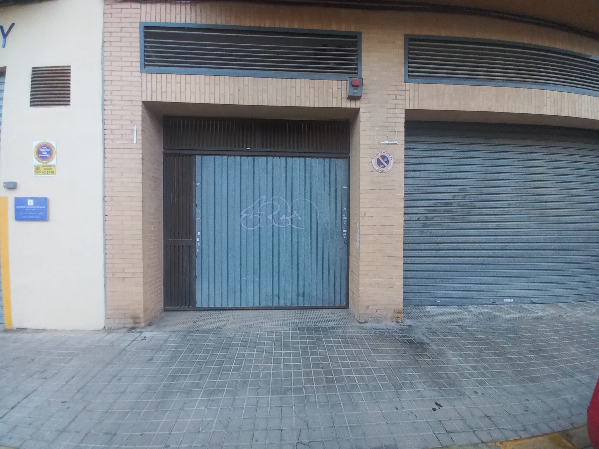 Exterior view of Garage for sale in Burjassot