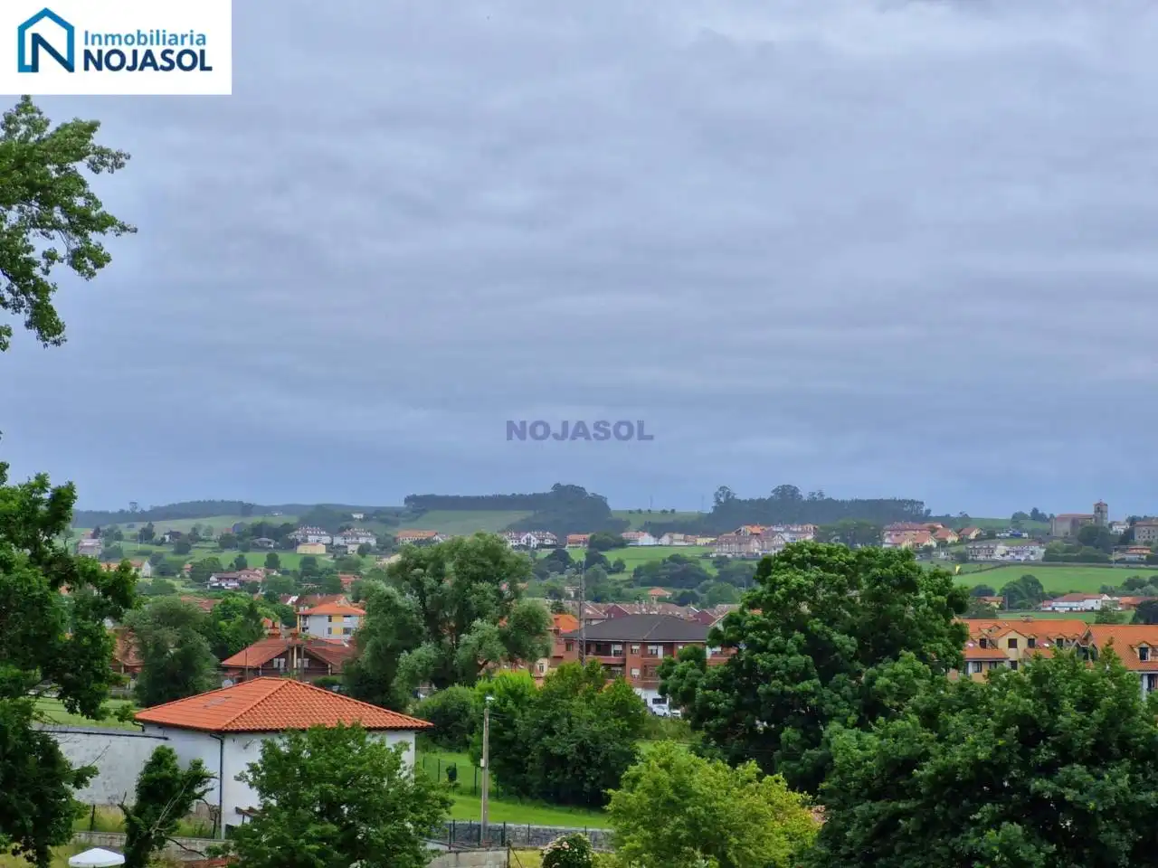 Casa adosada en venda en Meruelo amb Calefacció, Jardí privat i Terrassa