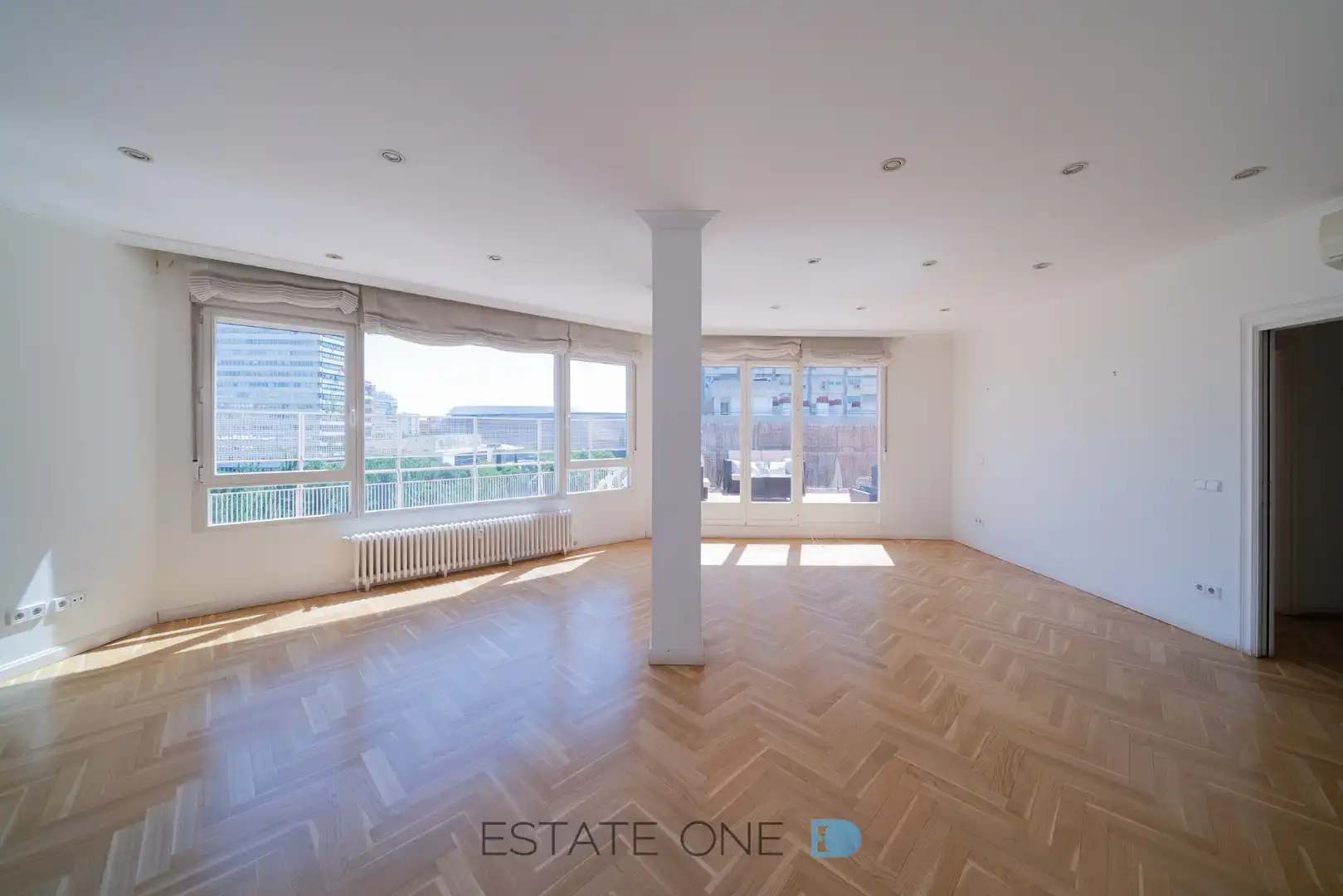 Sala de estar de Ático de alquiler en Madrid con Aire acondicionado, Calefacción y Terraza