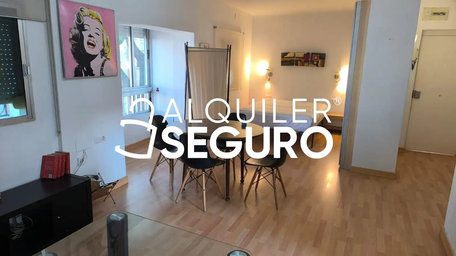 Living room of Study for rent in Sevilla  with Air Conditioner and Furnished