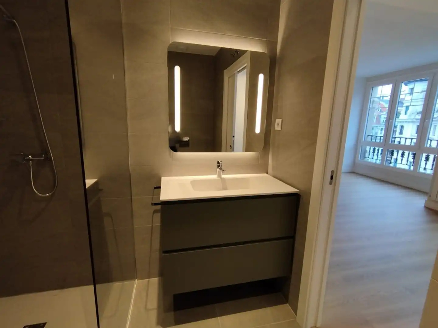 Bathroom of Flat for rent in Bilbao   with Heating