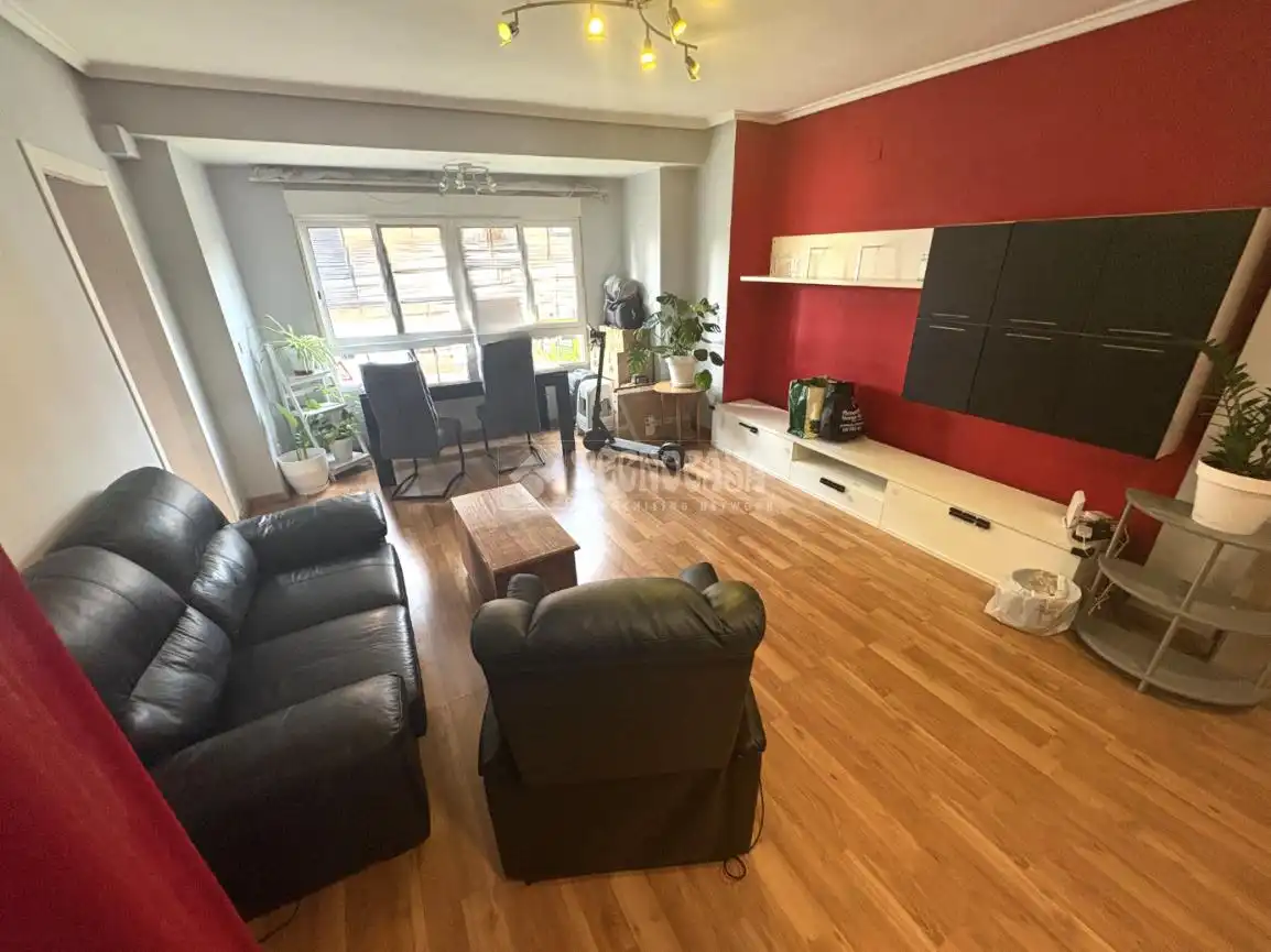Sala d'estar de Pis en venda en Burjassot amb Parquet