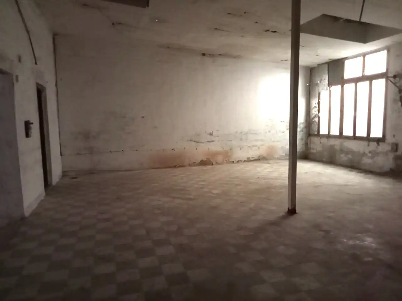 Nave industrial en venta en Elda