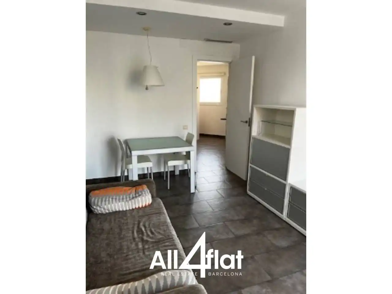 Flat with lift to rent in Calle Comte d´Urgell, imagen 4