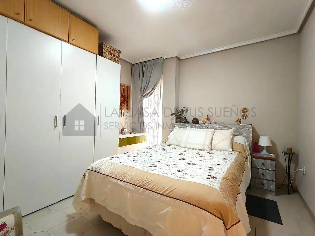 Habitación de Piso en venta en Elda