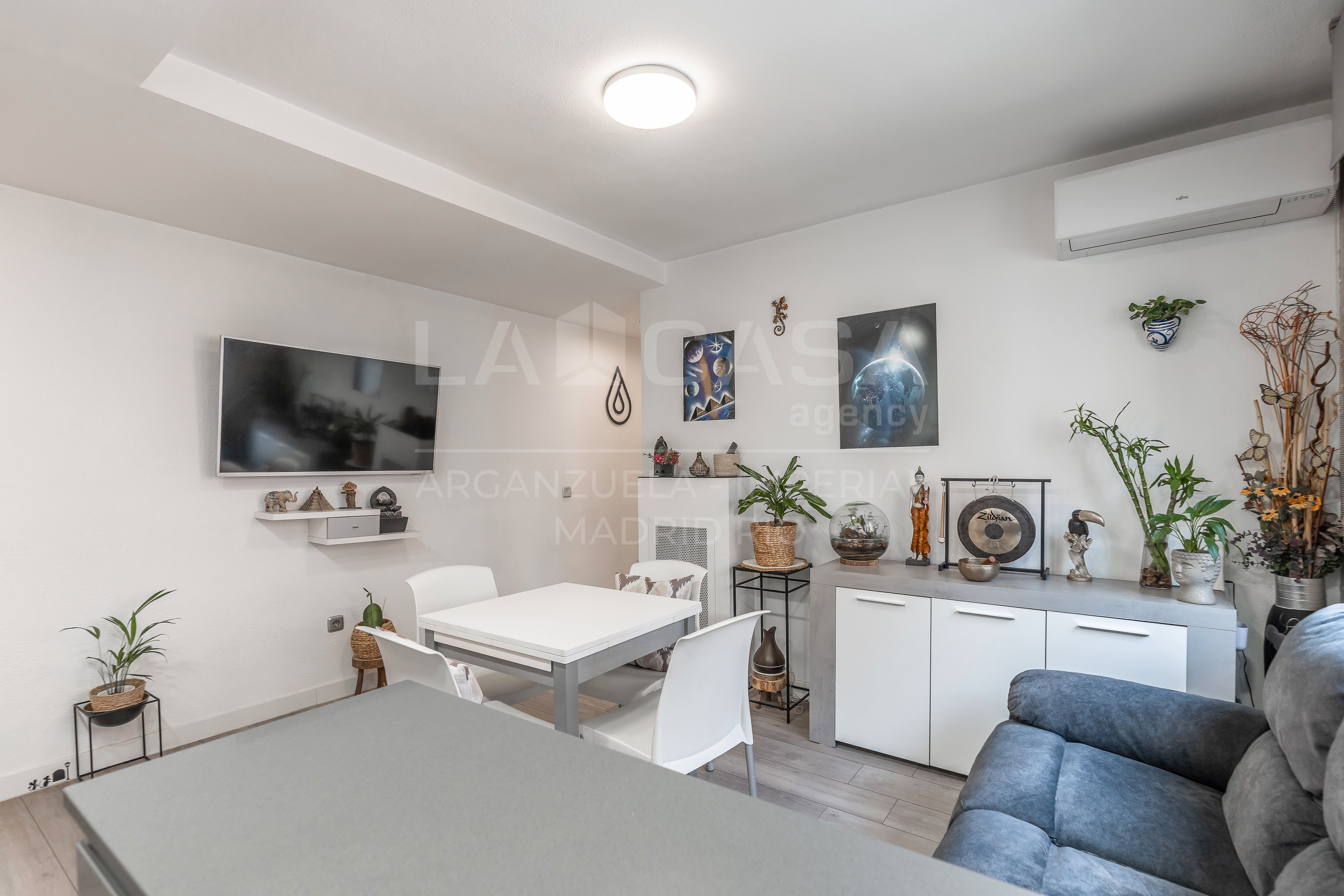 Living room of Flat for sale in  Madrid Capital  with Heating and Storage room