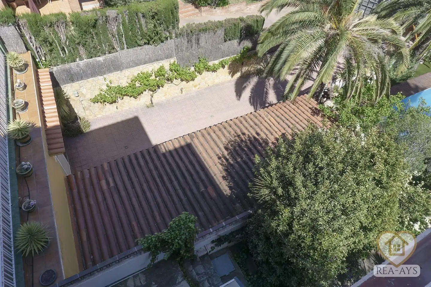 Vista exterior de Casa o chalet en venta en Vallirana con Jardín privado, Terraza y Trastero