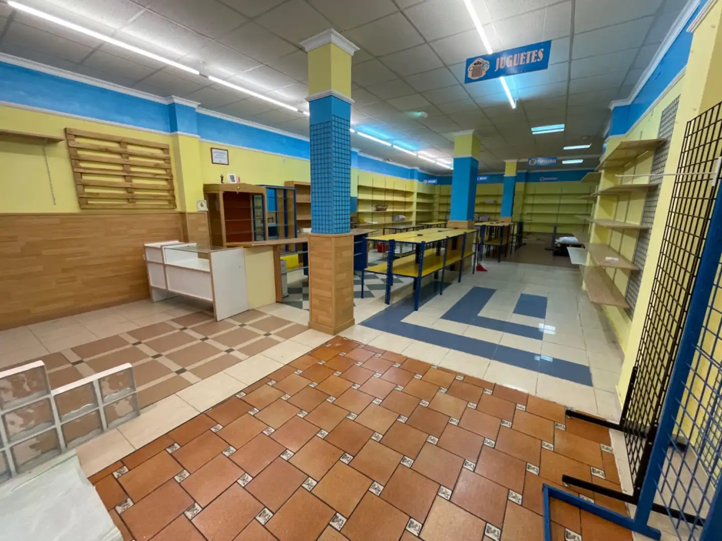 Local comercial en venda a El Pilar