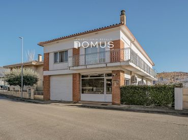 Casa con balcone in vendita a DOCTOR DAMIÀ ESTELA