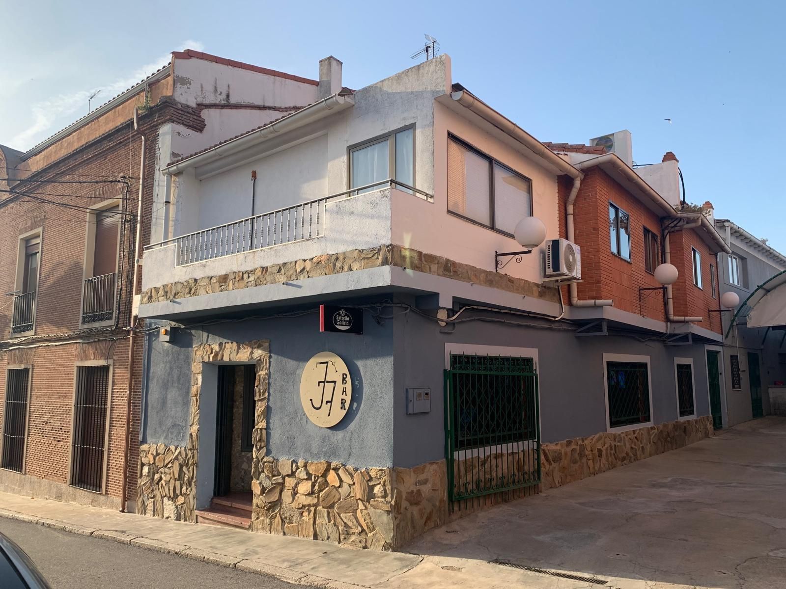Vista exterior de Casa o xalet en venda en Siete Iglesias de Trabancos amb Aire condicionat i Calefacció