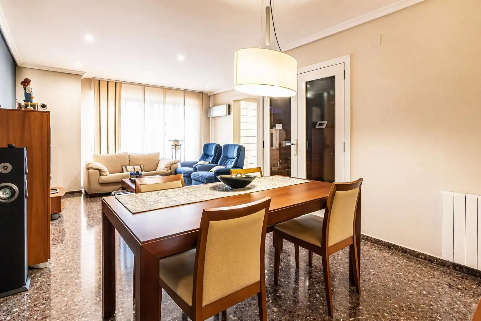 Sala de estar de Casa adosada en venta en Carlet con Aire acondicionado, Trastero y Alarma