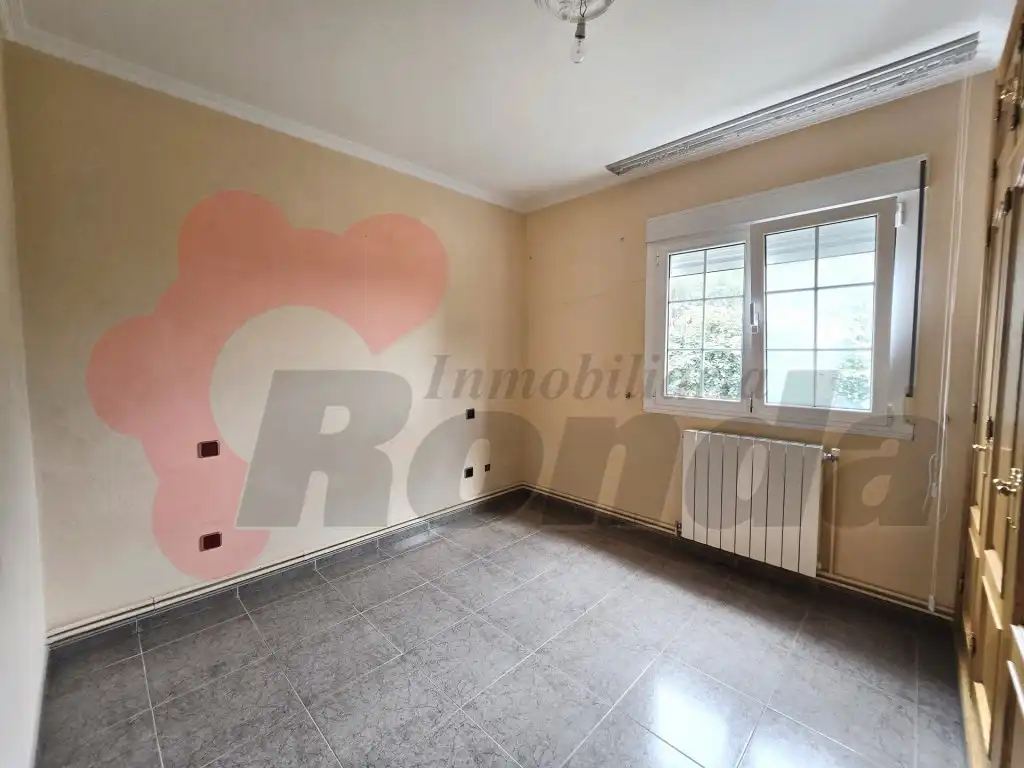Habitación de Casa o chalet en venta en O Corgo   con Amueblado