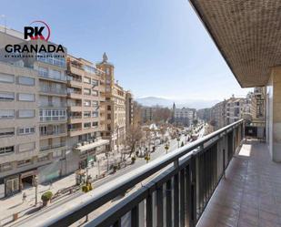 Vista exterior de Pis en venda en  Granada Capital amb Aire condicionat, Calefacció i Terrassa