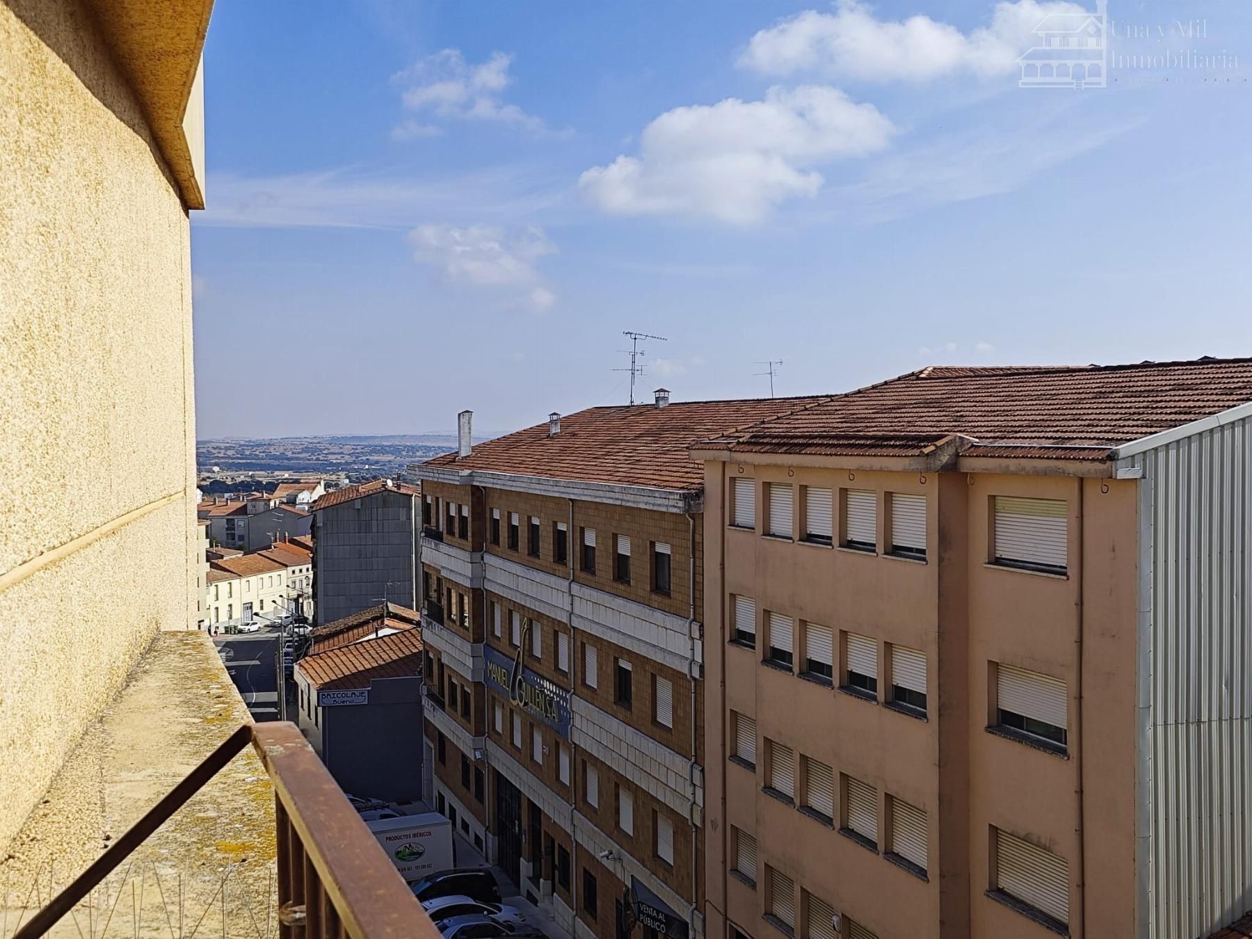 Vista exterior de Pis en venda en Guijuelo amb Calefacció, Parquet i Terrassa