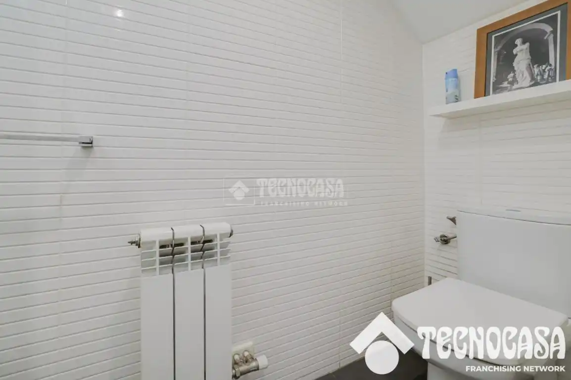 Baño de Piso en venta en Viladecans con Terraza, Trastero y Amueblado