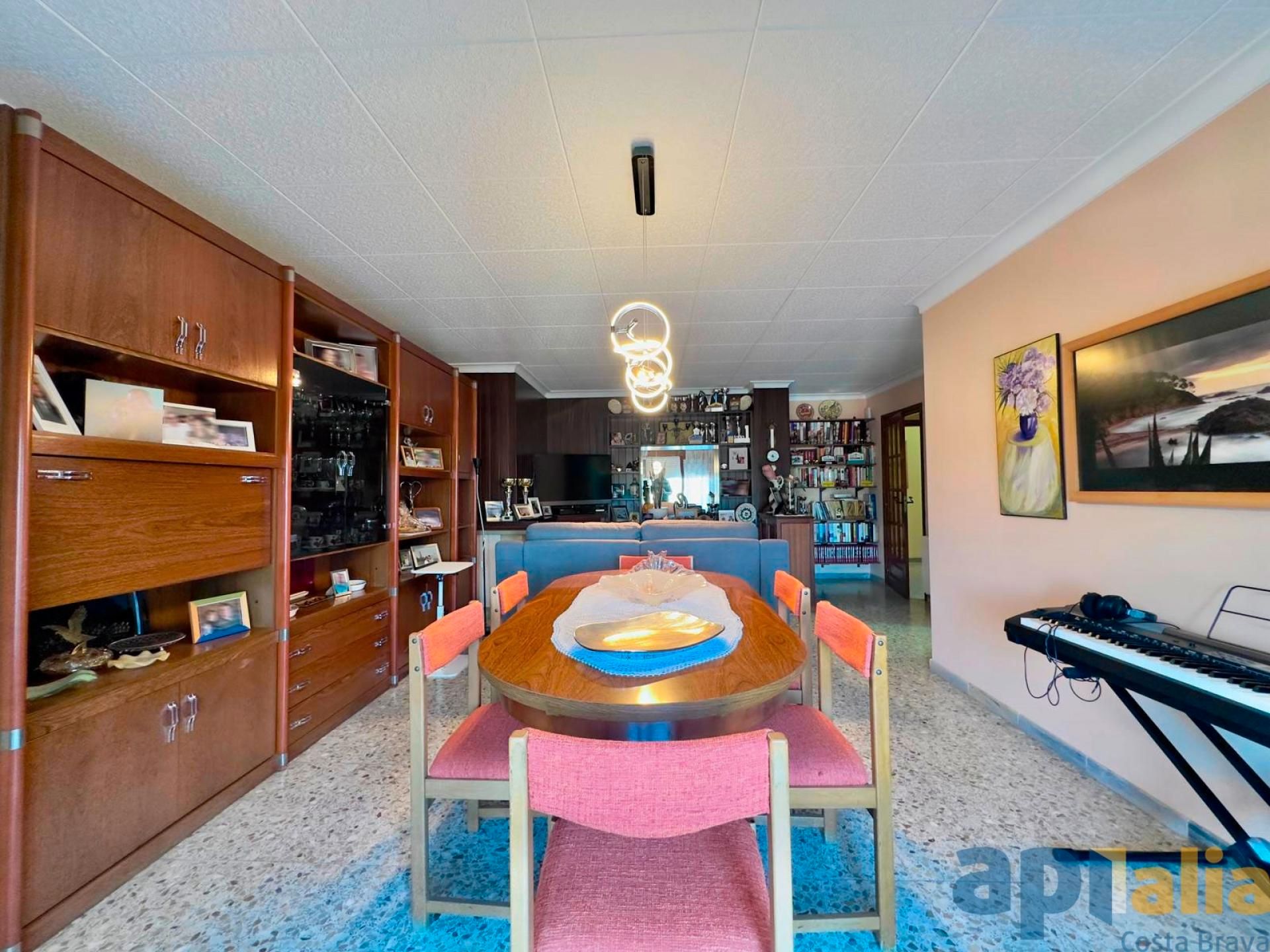 Menjador de Pis en venda en La Bisbal d'Empordà amb Calefacció, Moblat i Forn