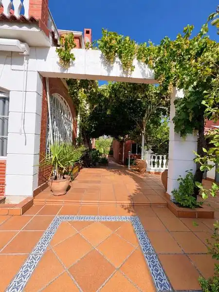 Houses for sale in ANTARTIDA, Las Conejeras - Esparragal
