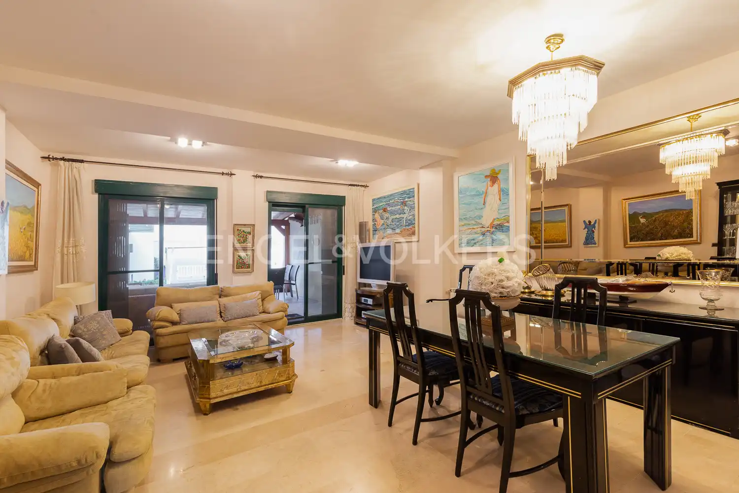 Sala de estar de Casa adosada en venta en Valencia con Aire acondicionado, Calefacción y Jardín privado