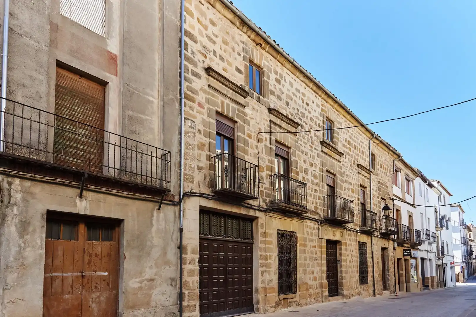 Vista exterior de Casa o xalet en venda en Baeza amb Aire condicionat, Calefacció i Terrassa