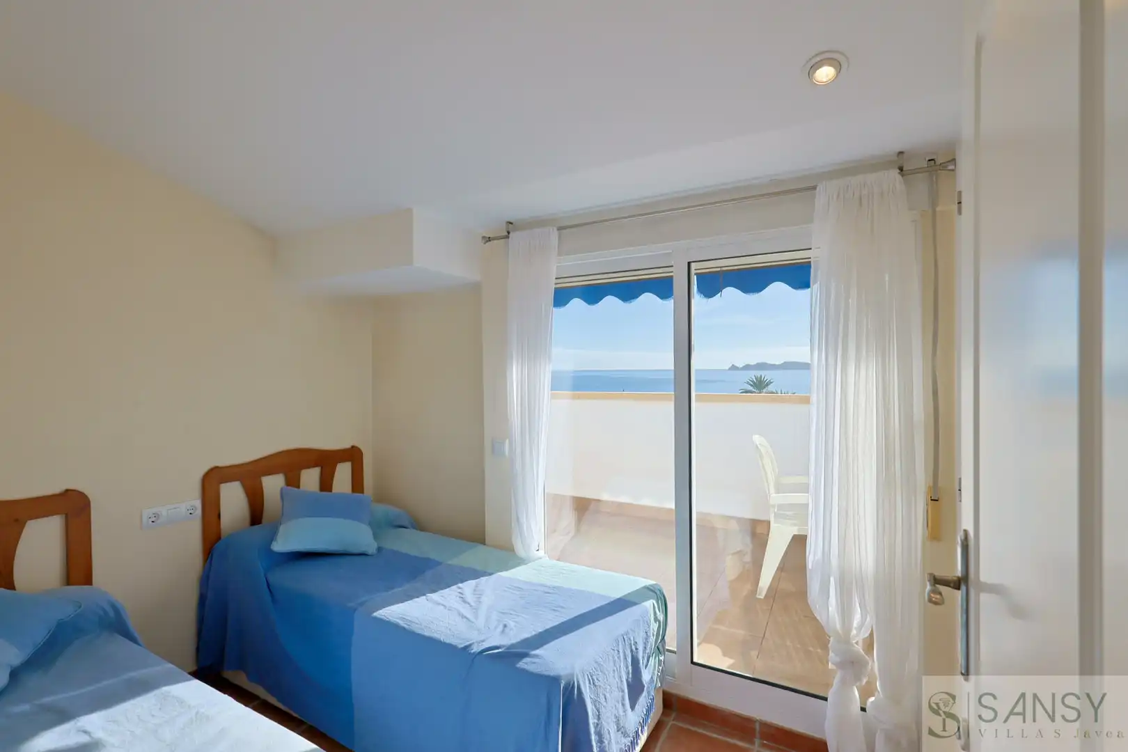 Dormitori de Apartament en venda en Jávea / Xàbia amb Terrassa i Piscina comunitària