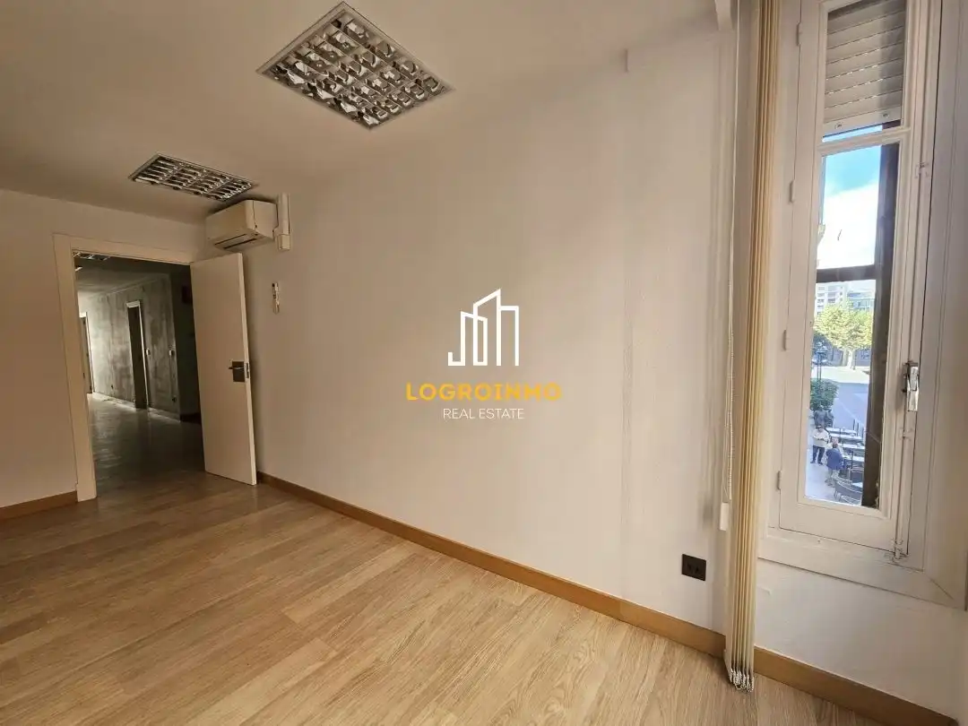 Flat for sale in  Logroño  with Air Conditioner, Heating and Storage room