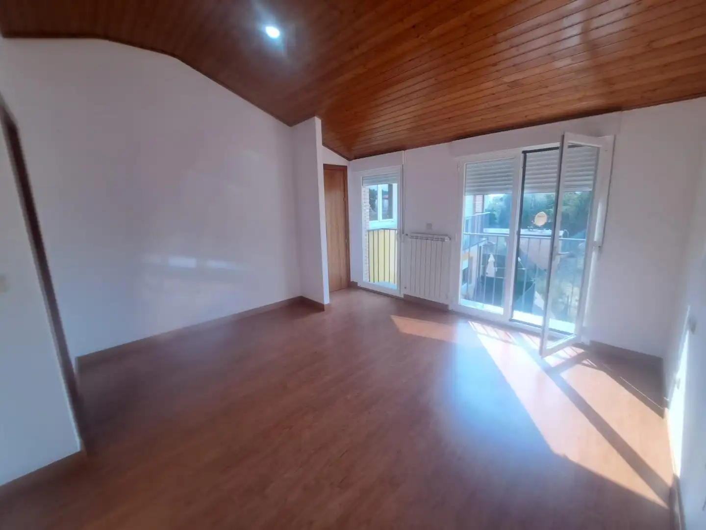 Sala de estar de Casa adosada en venta en Bembibre con Calefacción, Terraza y Balcón