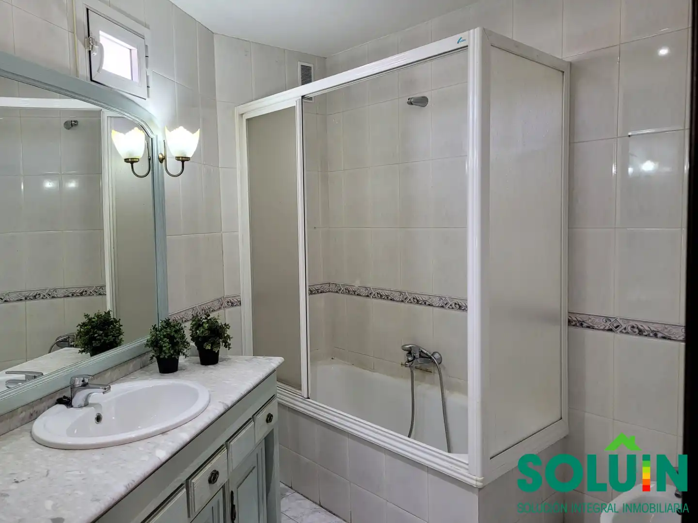 Baño de Piso en venta en Fuenlabrada con Calefacción, Trastero y Horno