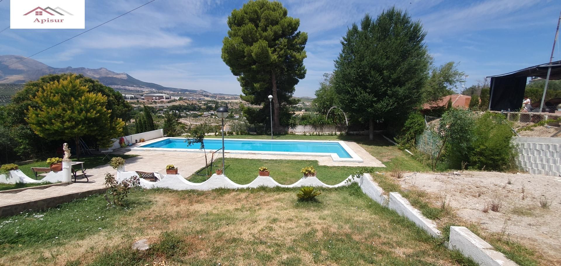 Piscina de Casa adosada en venda en  Jaén Capital amb Aire condicionat i Piscina comunitària