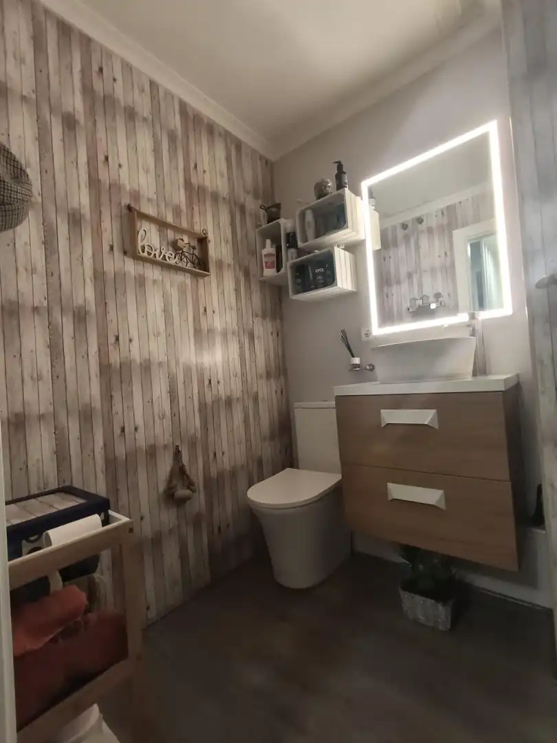 Bathroom of Duplexes for sale in Sevilla  with Air Conditioner and Community pool