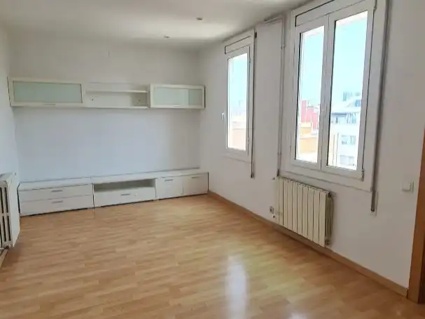 Flat for sale in Carrer de Besalú, 8, El Camp de l'Arpa del Clot