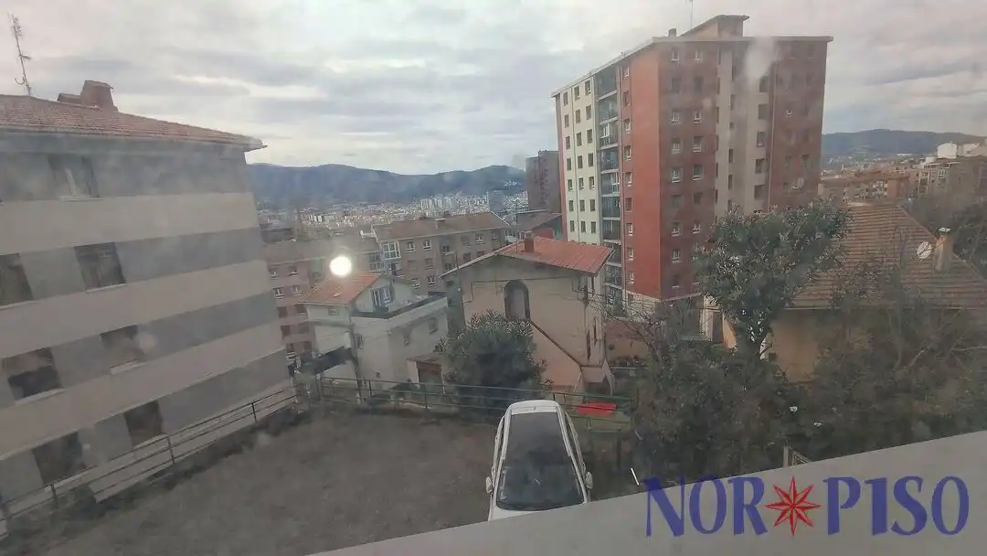 Dormitori de Local de lloguer en Bilbao 