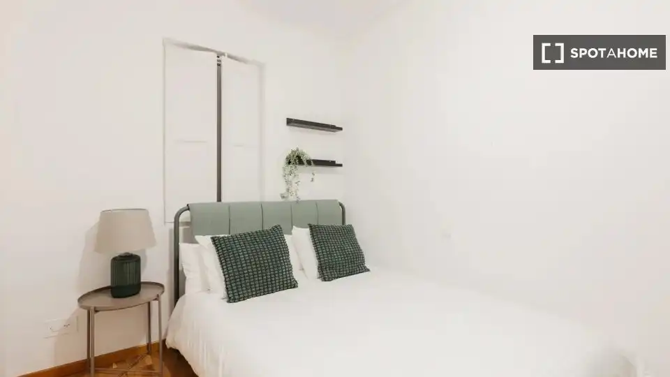 Habitación de Piso de alquiler en Valencia con Aire acondicionado, Calefacción y Amueblado