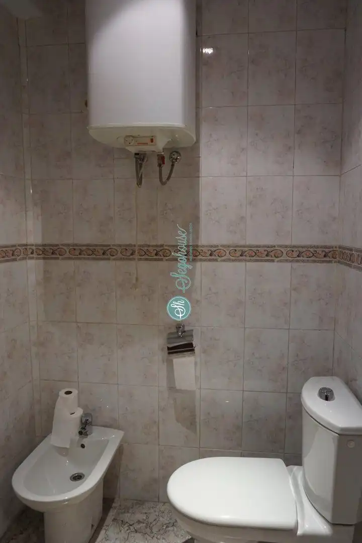 Baño de Piso en venta en Segovia con Calefacción, Parquet y Terraza