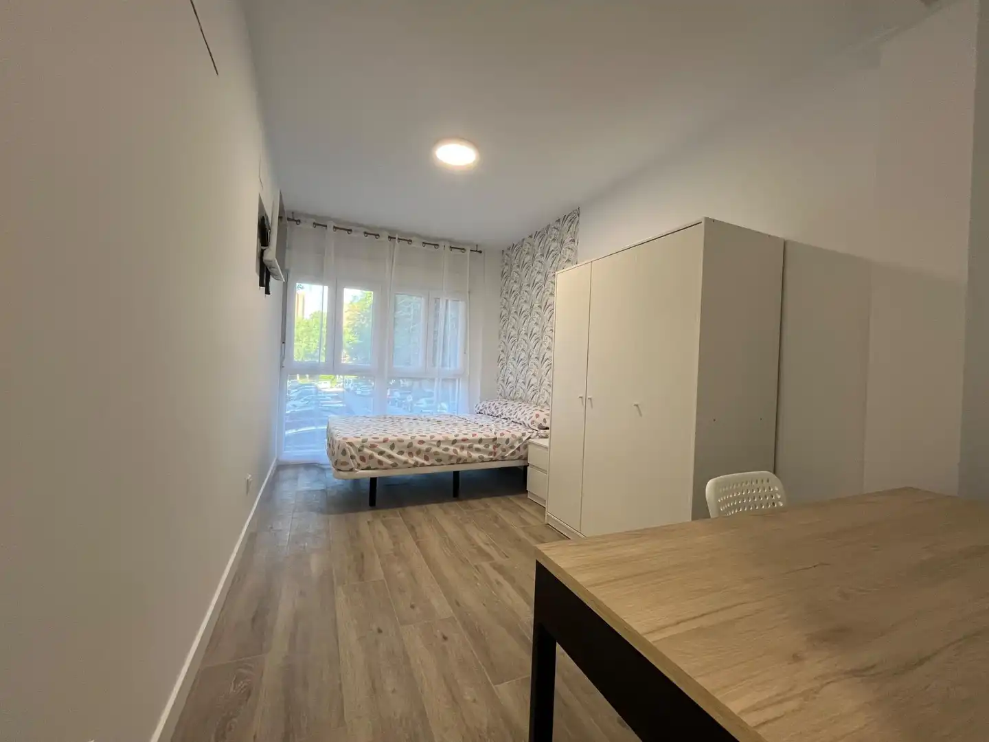 Bedroom of Flat for share in Madrid  with Air Conditioner, Heating and Furnished